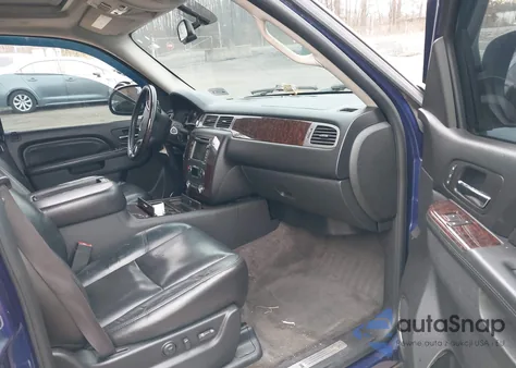 2010 GMC Yukon Denali из США, поврежденный, VIN 1GKUKEEF3AR220871